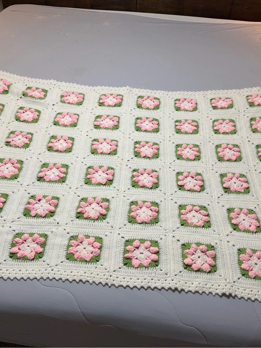 Hand Crocheted White Puffy Floral Granny Square Blanket 62 x 42.5” w Free Pillow